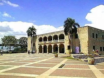 Savoy Hotel Boutique Santo Domingo 3*,